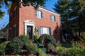 Brookville front & back private entrance
